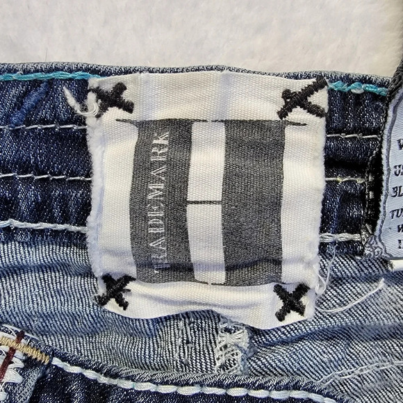 Trademark H Cropped Denim Jeans Logo Embroidered Cuffed Medium  Wash Size 29 - Picture 11 of 15